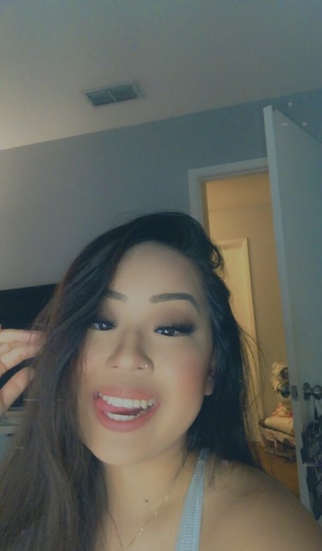 Asianbbygirl18