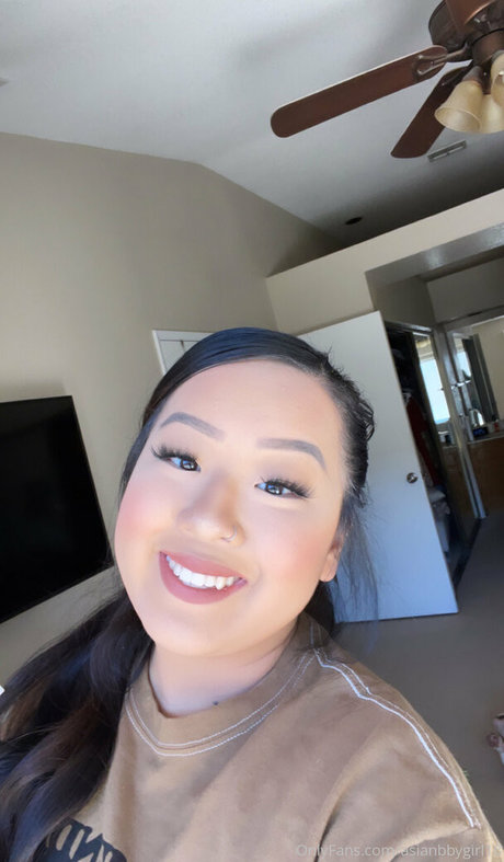 Asianbbygirl18