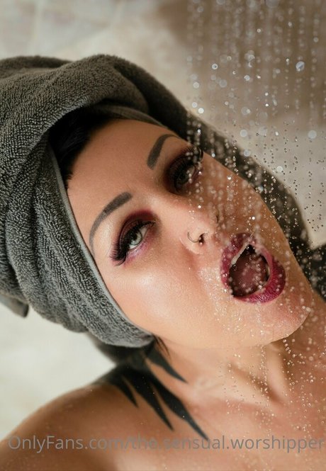 Thesensualworshipper