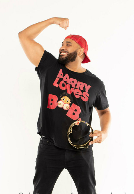Barrylovesboobs