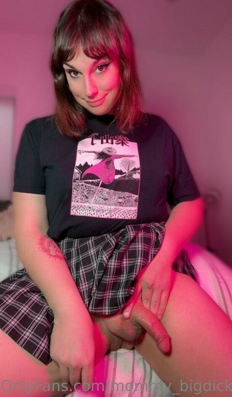 Mommybigdickk