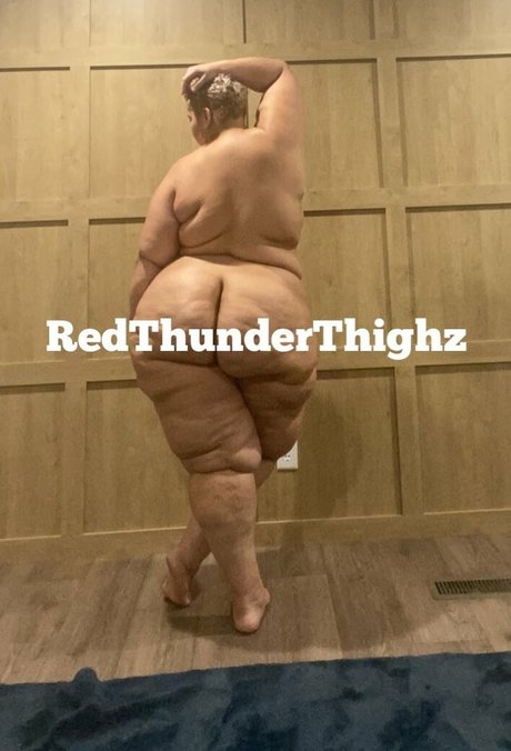 Redthunderthighz