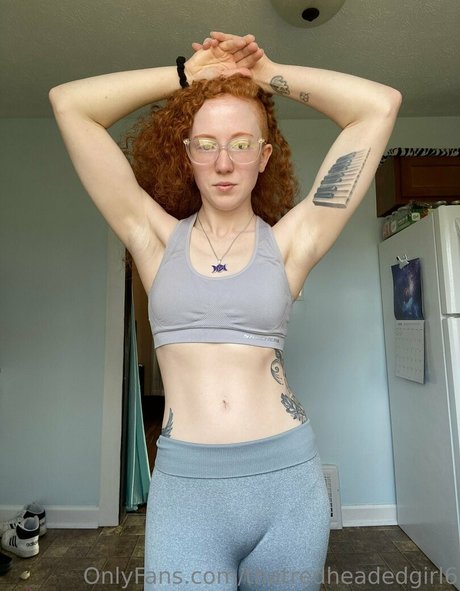 Thatredheadedgirl6