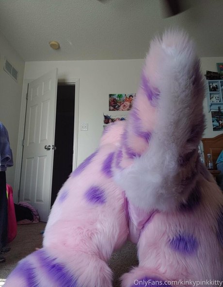 Kinkypinkkitty