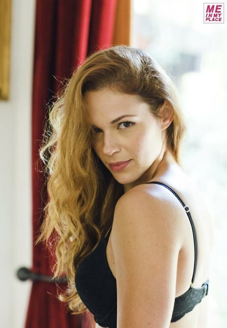 Amanda Righetti