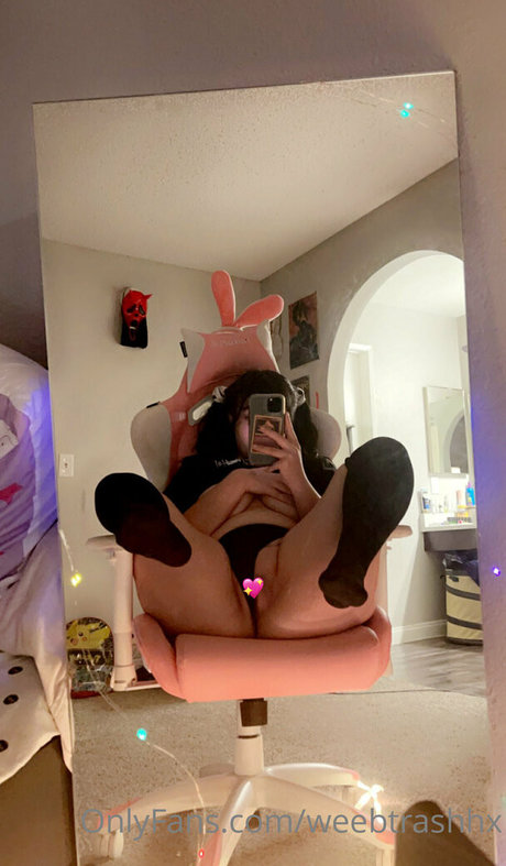 Weebtrashhx