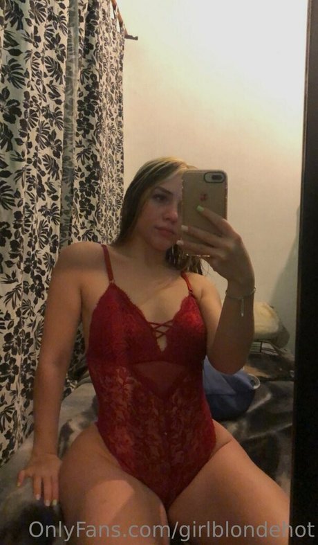 Girlblondehot