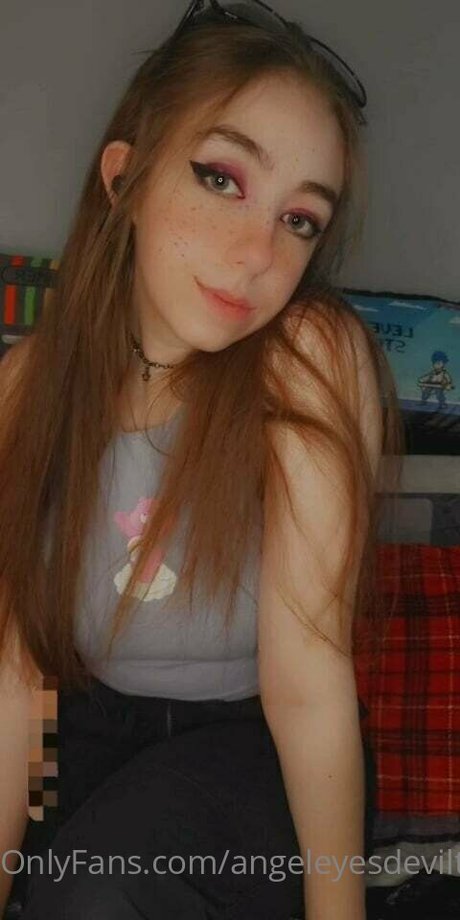 Angel Eyes Devil Thighs