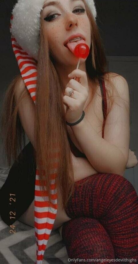 Angel Eyes Devil Thighs