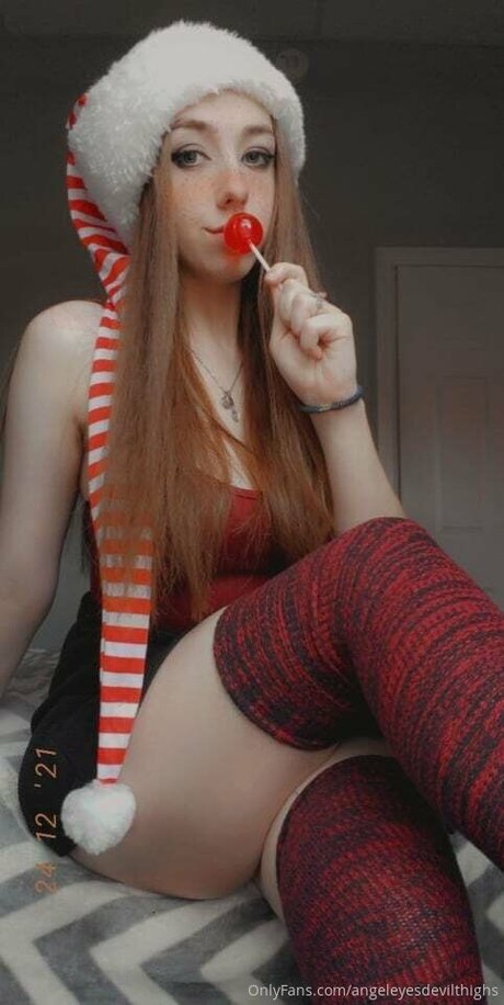 Angel Eyes Devil Thighs