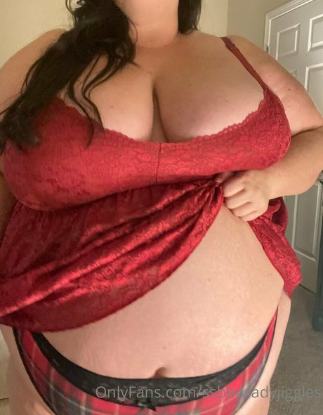 Ssbbwladyjiggles