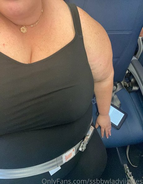 Ssbbwladyjiggles