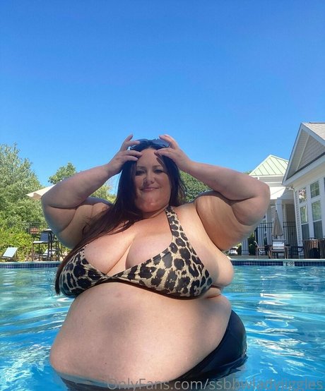 Ssbbwladyjiggles