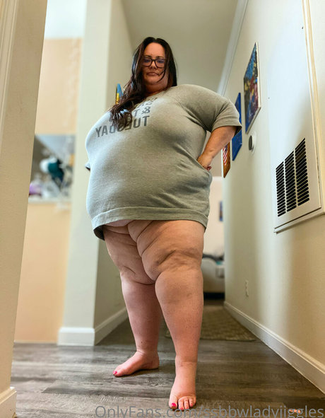 Ssbbwladyjiggles