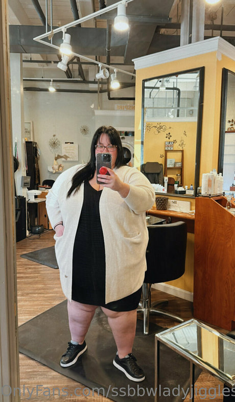 Ssbbwladyjiggles