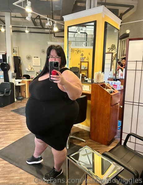 Ssbbwladyjiggles
