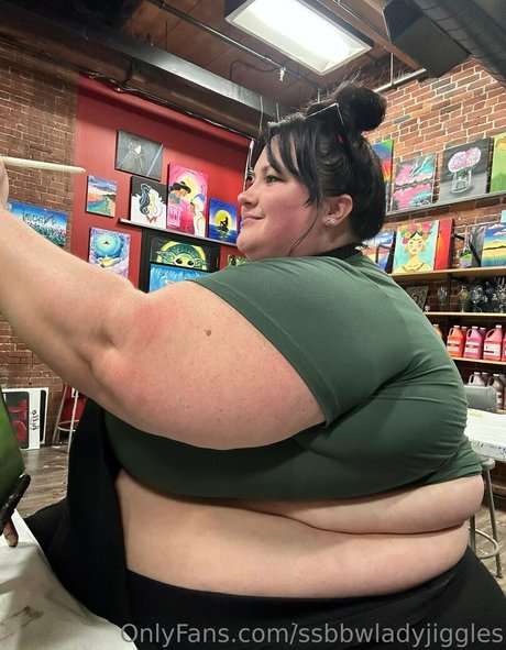 Ssbbwladyjiggles