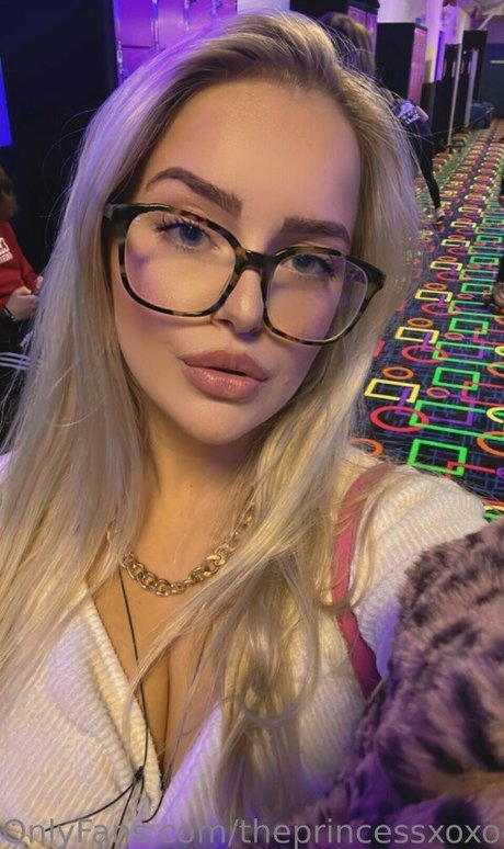 Theprincessxoxocharm