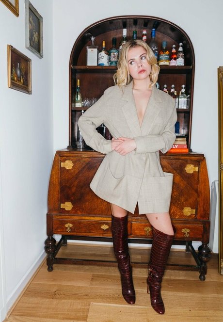 Saoirsemonica Jackson