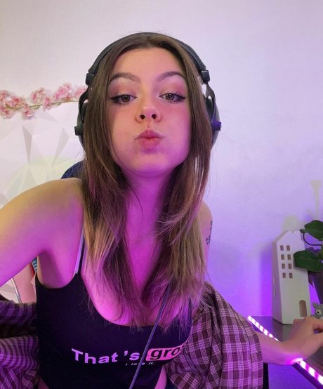 Sophia Does Random Stuff